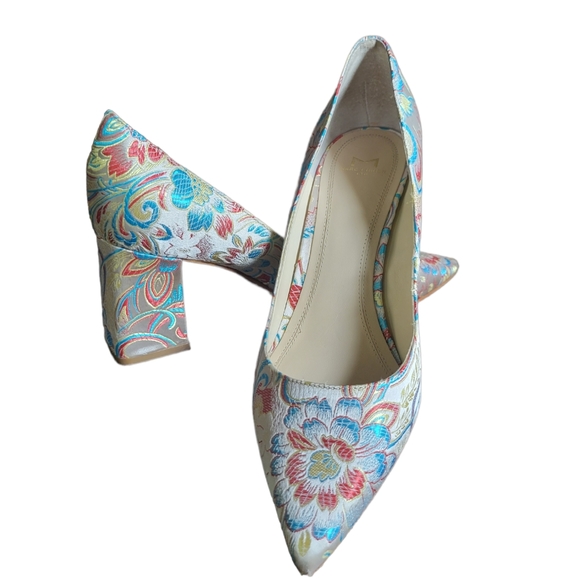 Marc Fisher Shoes - Marc Fisher LTD floral Brocade Embroidered pointy toe blocked heel pump size 9.